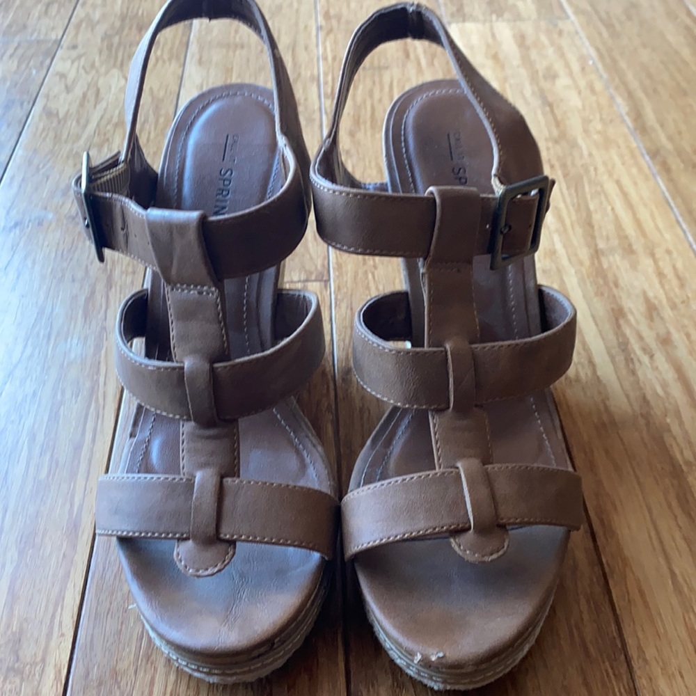 Call it Spring Wedges - Picture 2 of 7
